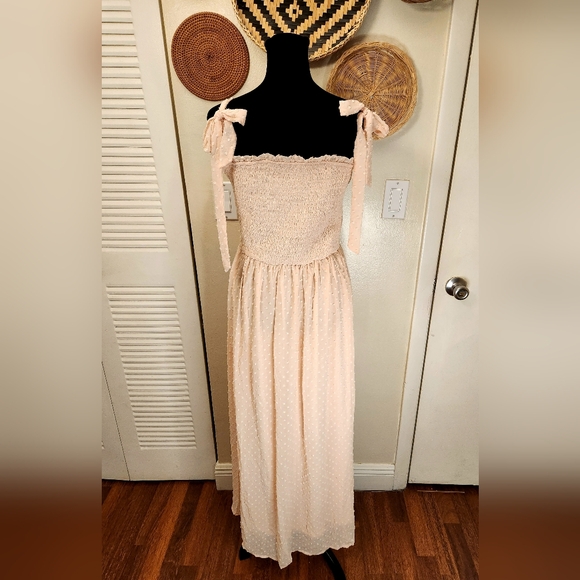 Sleeveless Smocked Maxi Dress With Side Split - Picture 8 of 9